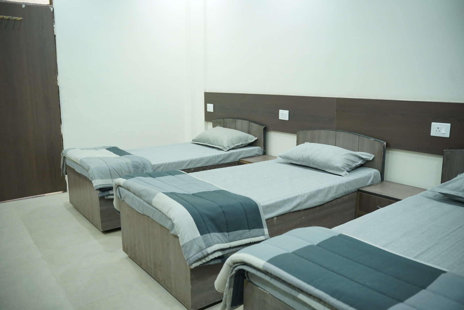 AC Hostel Room